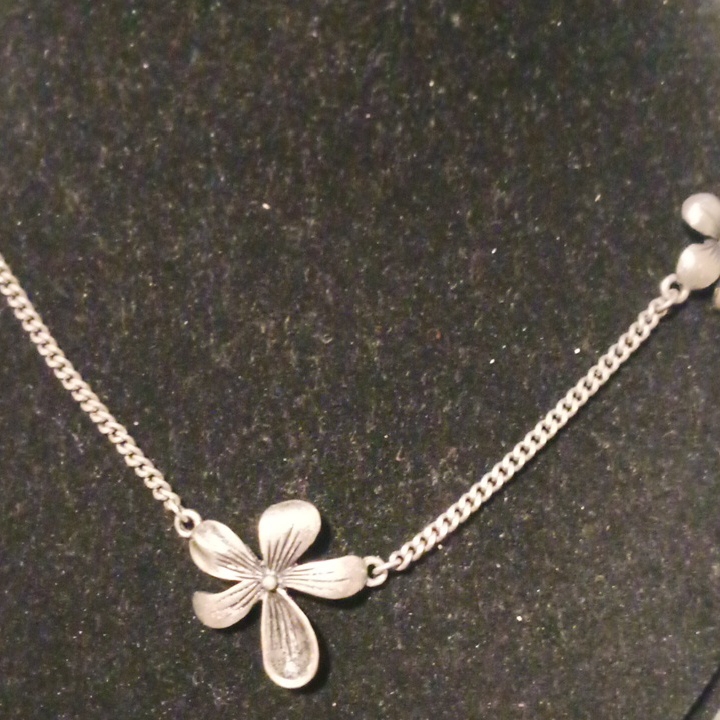 Mark Pick A Posey Necklace Burnished Silvertone 23$